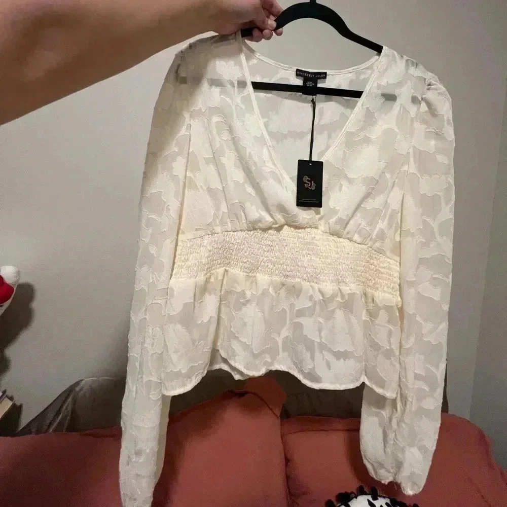 Cream Peplum Top NWT - Picture 3 of 5